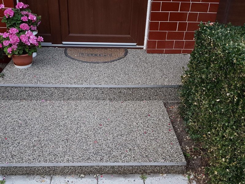 Riečny kamenný koberec Gray Stone, realizováno na schody